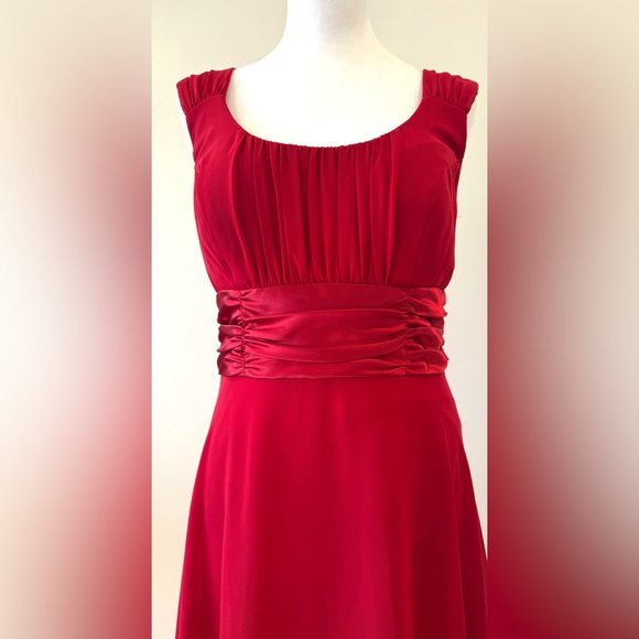Elegant Red Chiffon Dress - very beautiful ❤️ - Picture 10 of 16